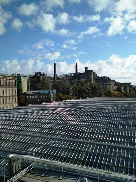 Teljesen lefedett központi vasúti pályaudvar, a Waverly