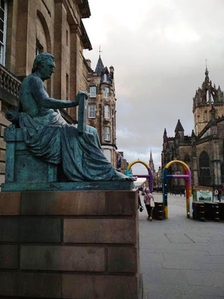 Óváros főutcája a Royal Mile, azaz Királyi Mérföld