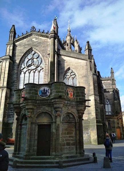 Mercat Cross (Piaci Kereszt)